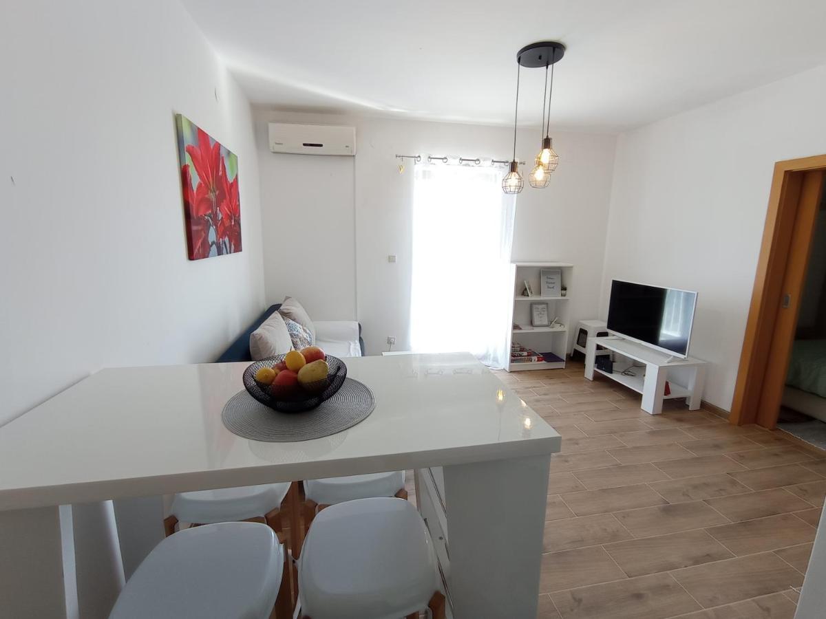 Cozy Apartmant With A Sea View In *