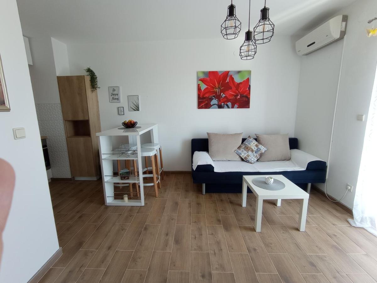 Cozy Apartmant With A Sea View In Apartment Orasac