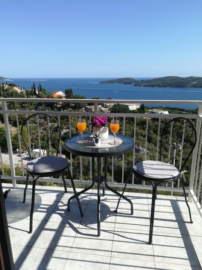 Apartment Cozy Apartmant With A Sea View In *